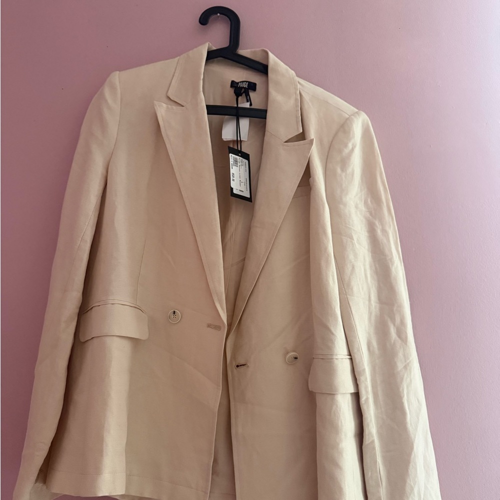 Paige blazer, new, exquisite fit and look